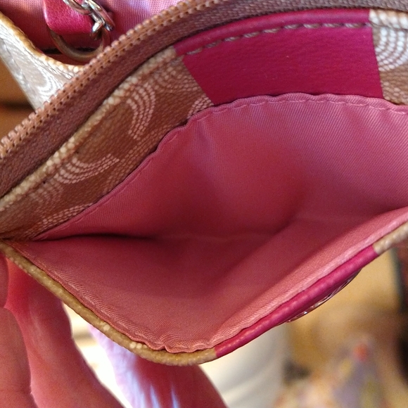 VGUC. Coach Kristen card carrier and keychain. - Picture 6 of 6